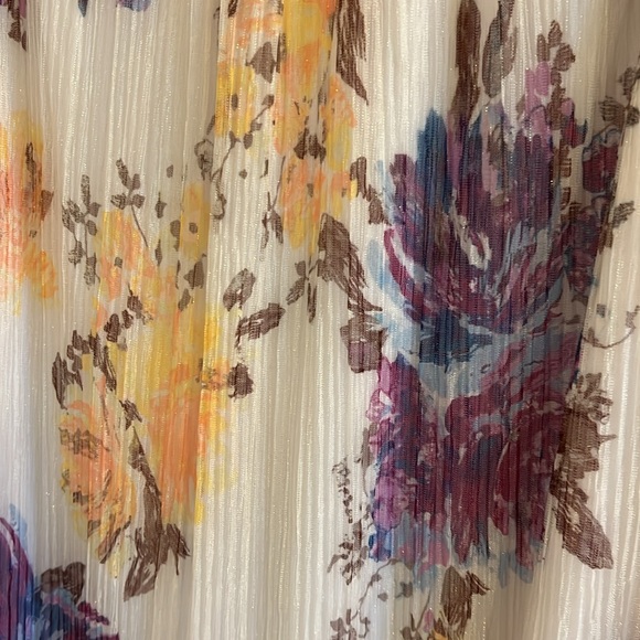 Floral dress - Picture 2 of 8